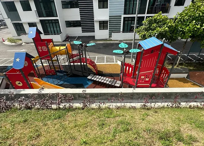 Desaru Johor Dhancell Executive Homestay 8 Pax Netflix Wifi