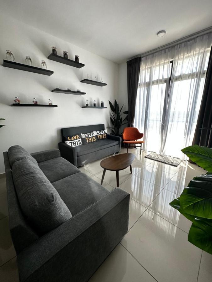 Apartment Johor Dhancell Executive 8 Pax Netflix Wifi