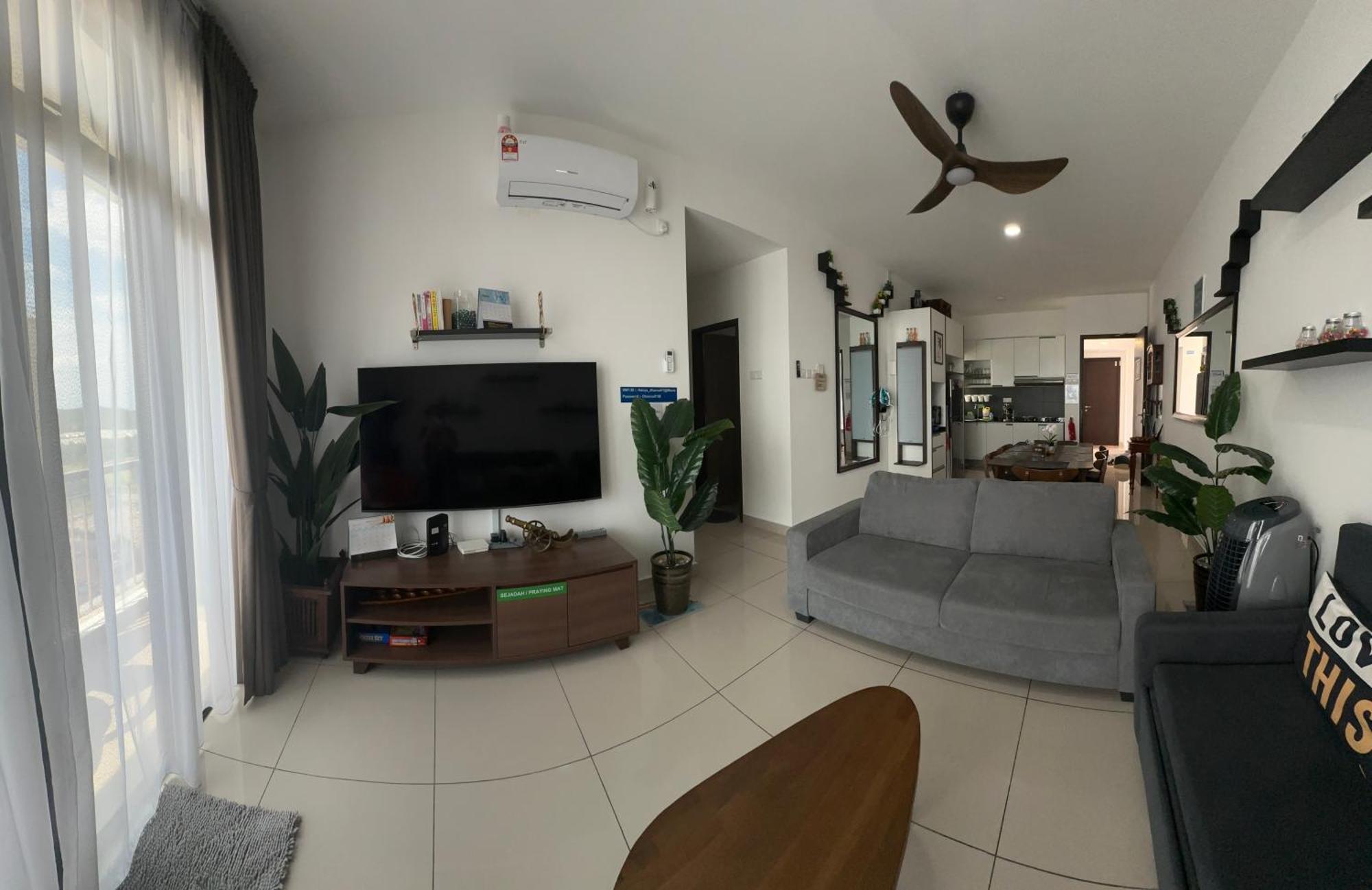 Johor Dhancell Executive 8 Pax Netflix Wifi