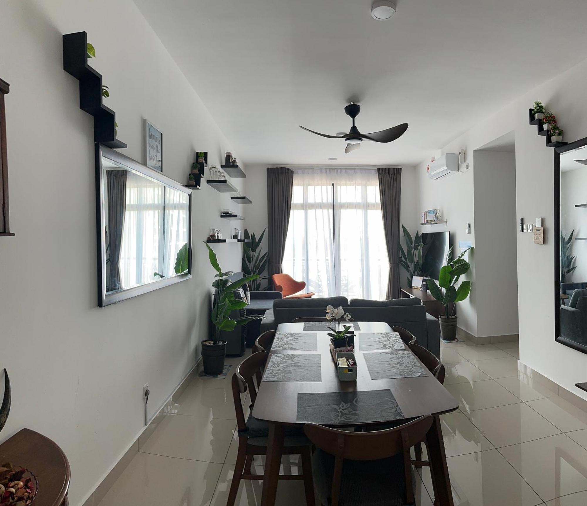 Johor Dhancell Executive 8 Pax Netflix Wifi